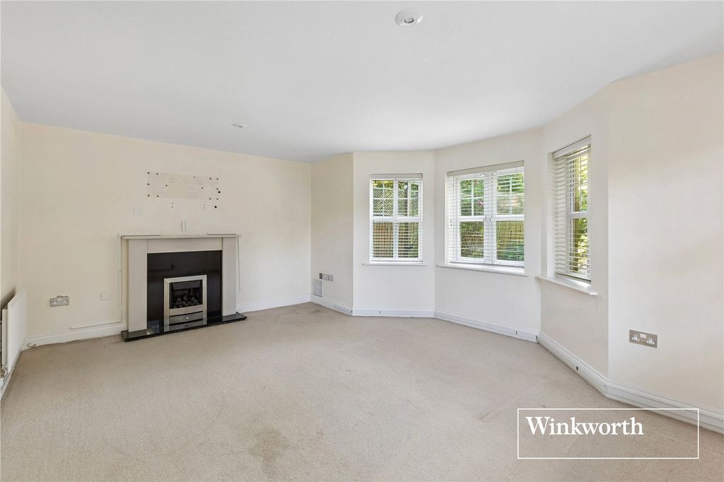 Property photo 3 of 21 Picture No. 22