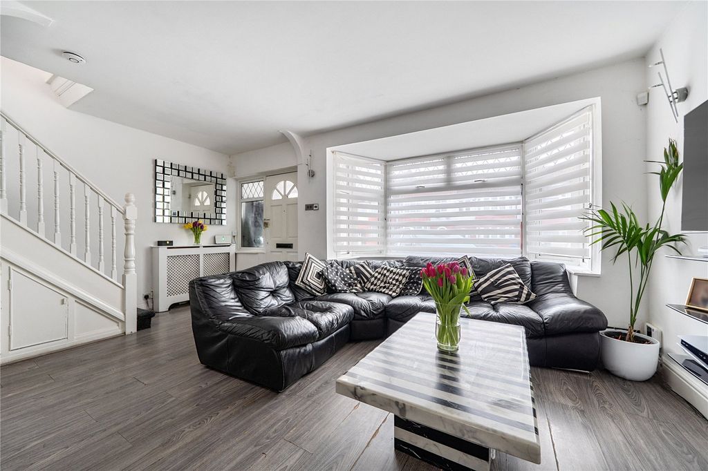 Property photo 2 of 19 Picture No. 11