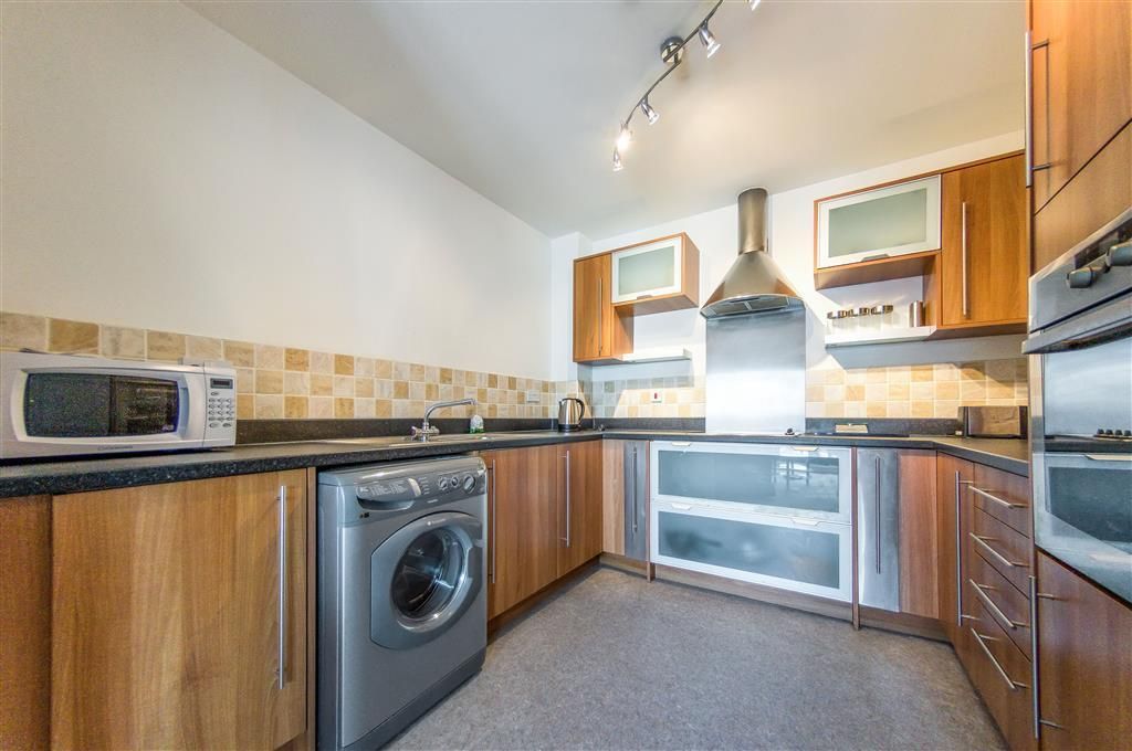 Property photo 2 of 9 Kitchen