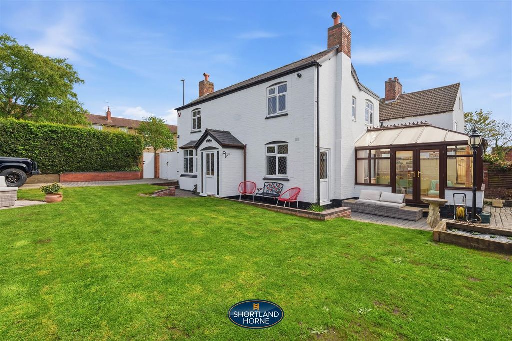 Property photo 1 of 37 153 Birmingham Road (38 Of 46).Jpg