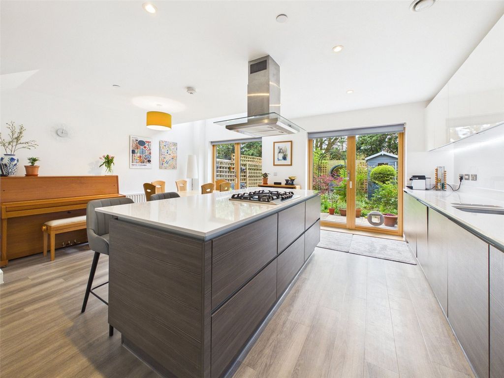 Property photo 3 of 25 Picture No. 03