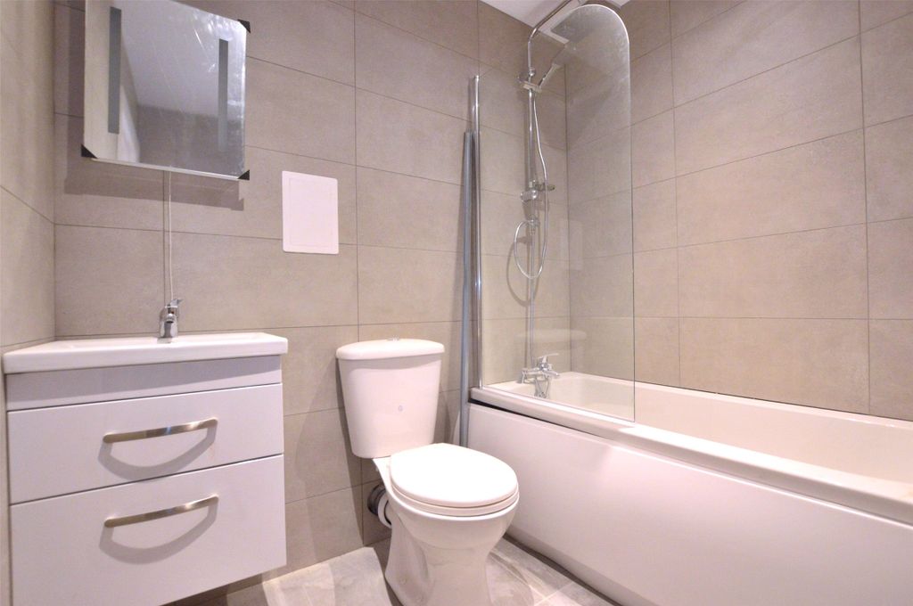 Property photo 2 of 8 Bathroom