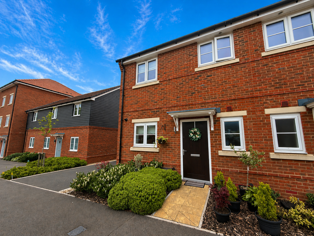 Property photo 1 of 15 Ef9A7A7543854927B84A76c93Dfd5ce7