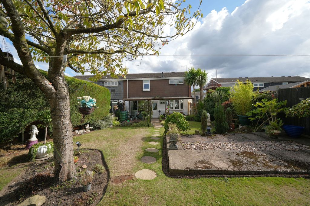 Property photo 2 of 30