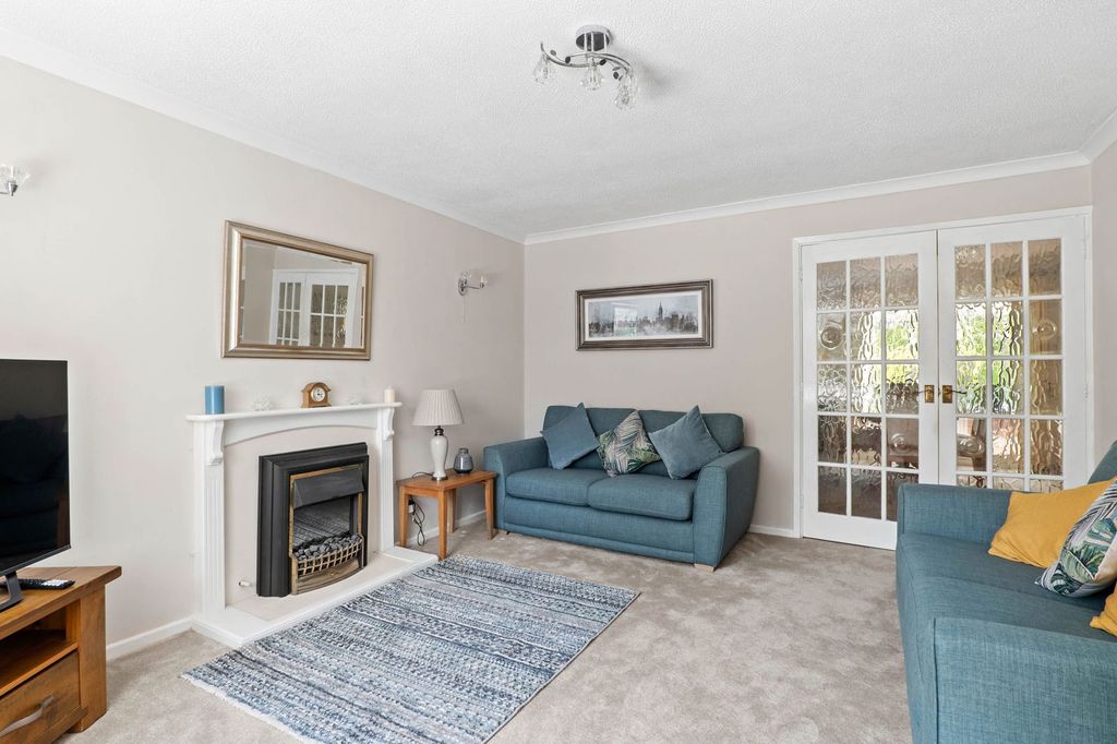 Property photo 3 of 13
