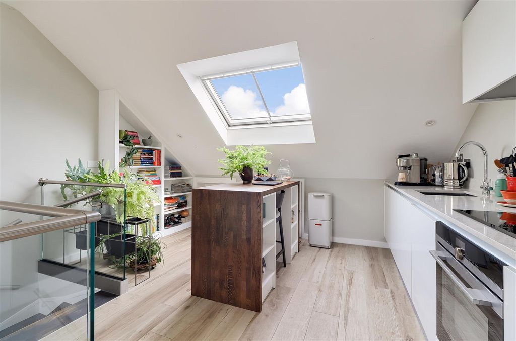 Property photo 3 of 17 Img (10).Jpg