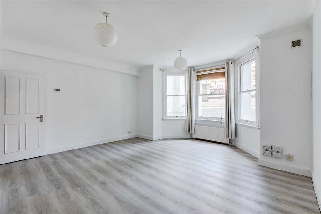Property photo 2 of 9 Open Plan Living Room