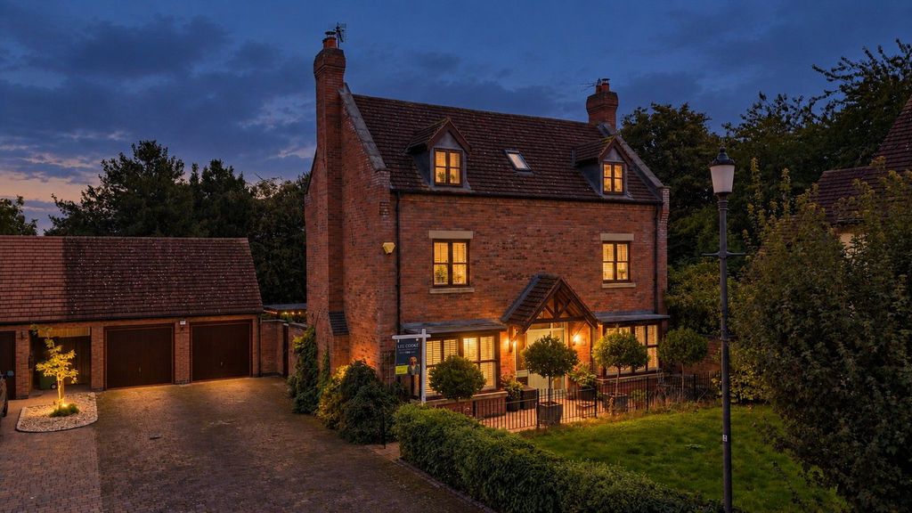 Property photo 1 of 54
