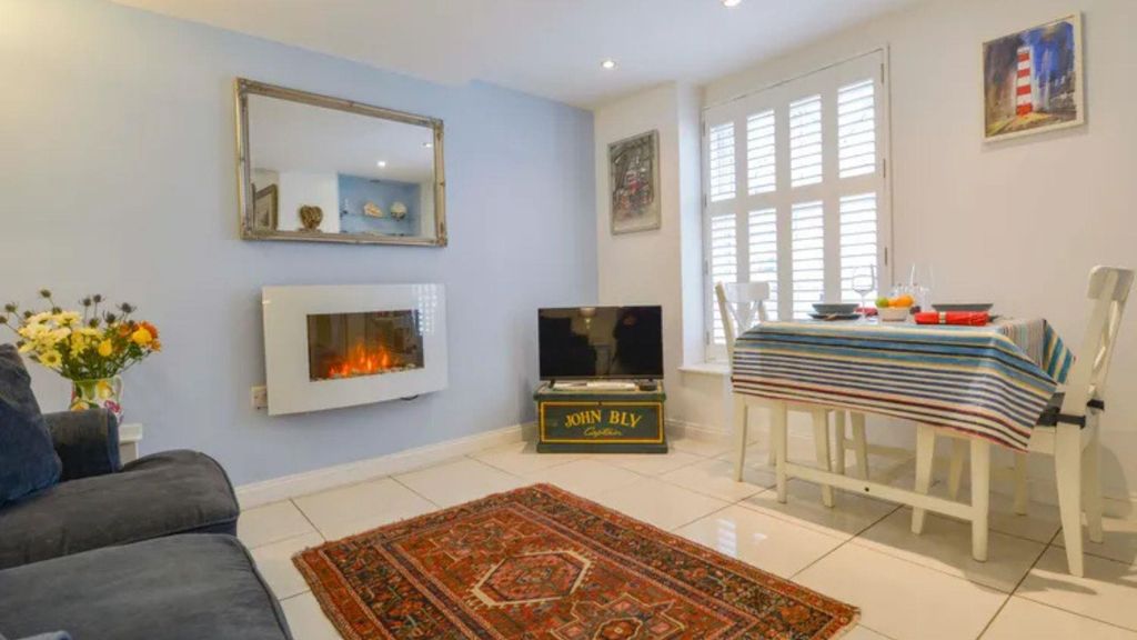 Property photo 3 of 11 Sitting Room .Jpg