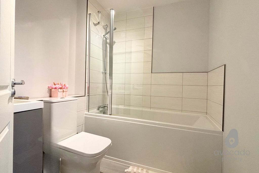 Property photo 3 of 19 4811317