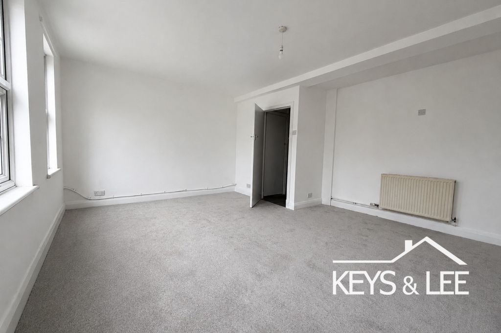 Property photo 3 of 10 5226864