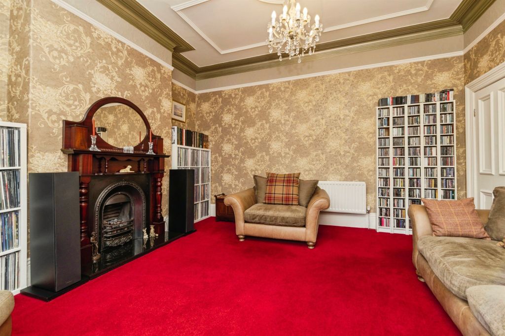 Property photo 3 of 28