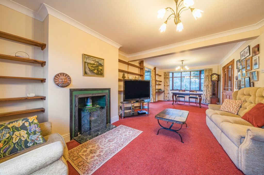 Property photo 2 of 39 1370886-12-68F2Bd9957772