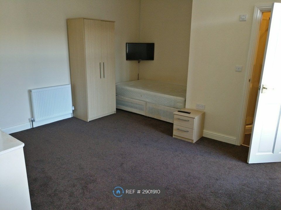 Property photo 2 of 11 Bedroom