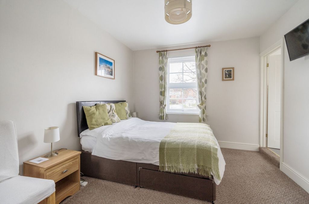 Additional image 12 of 5 bed detached house for saleHigh Street, Pershore WR10