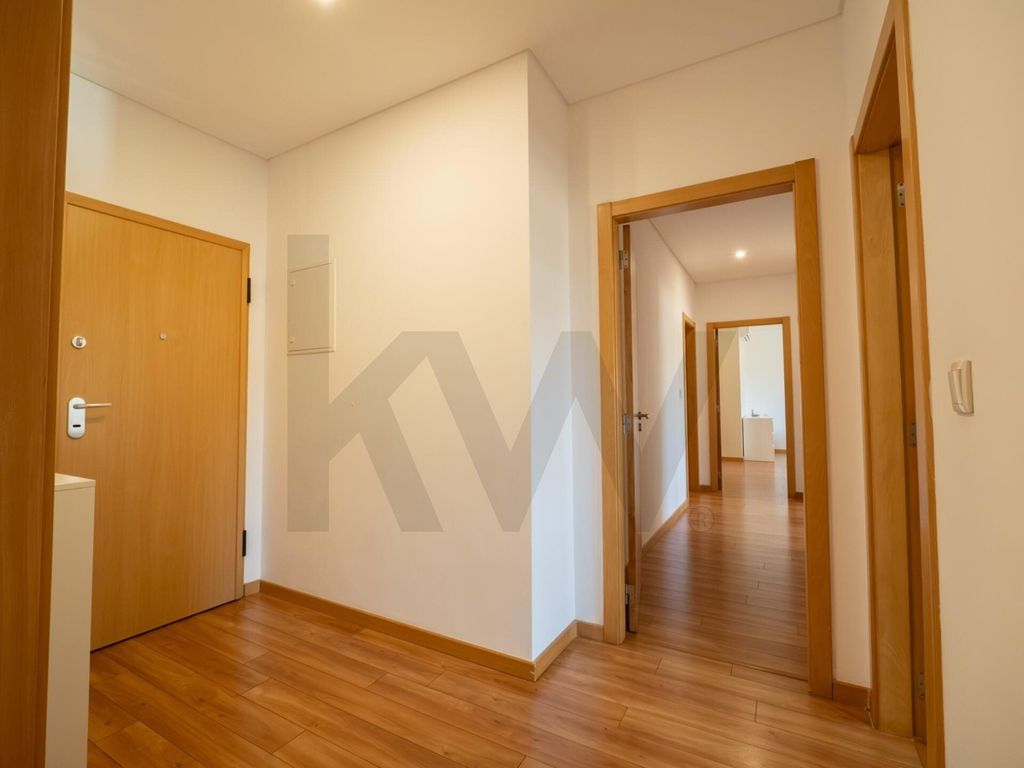 Property photo 3 of 71