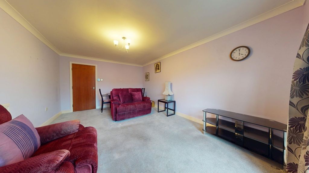 Property photo 3 of 16 5477774