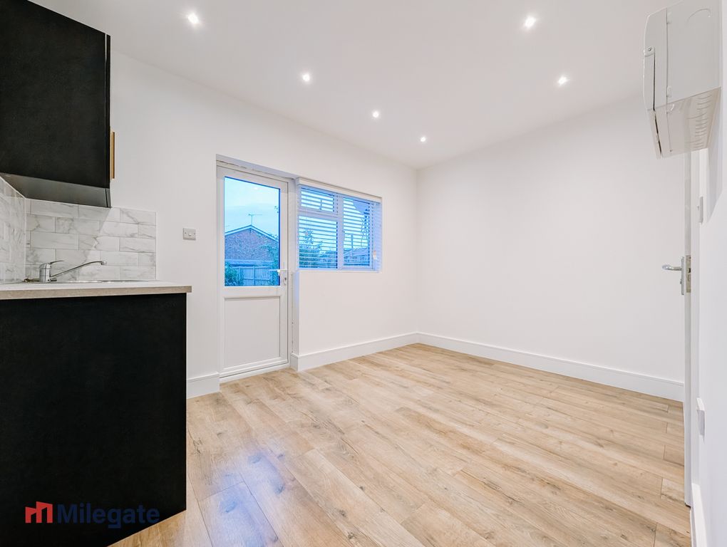 Property photo 1 of 6 Photo 1