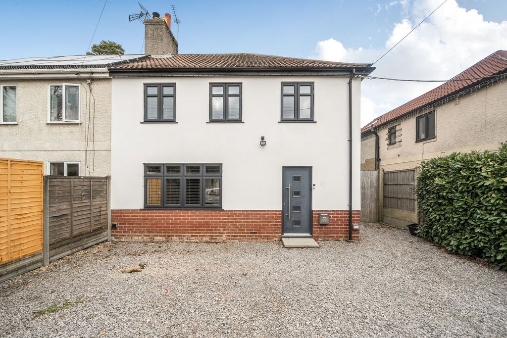 Property photo 3 of 33