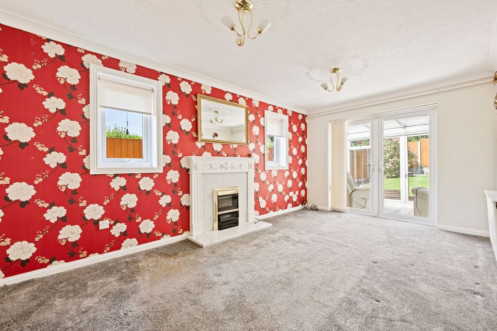 Property photo 2 of 10