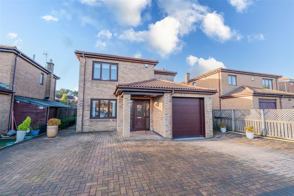 Property photo 1 of 15 Front.External.Jpg