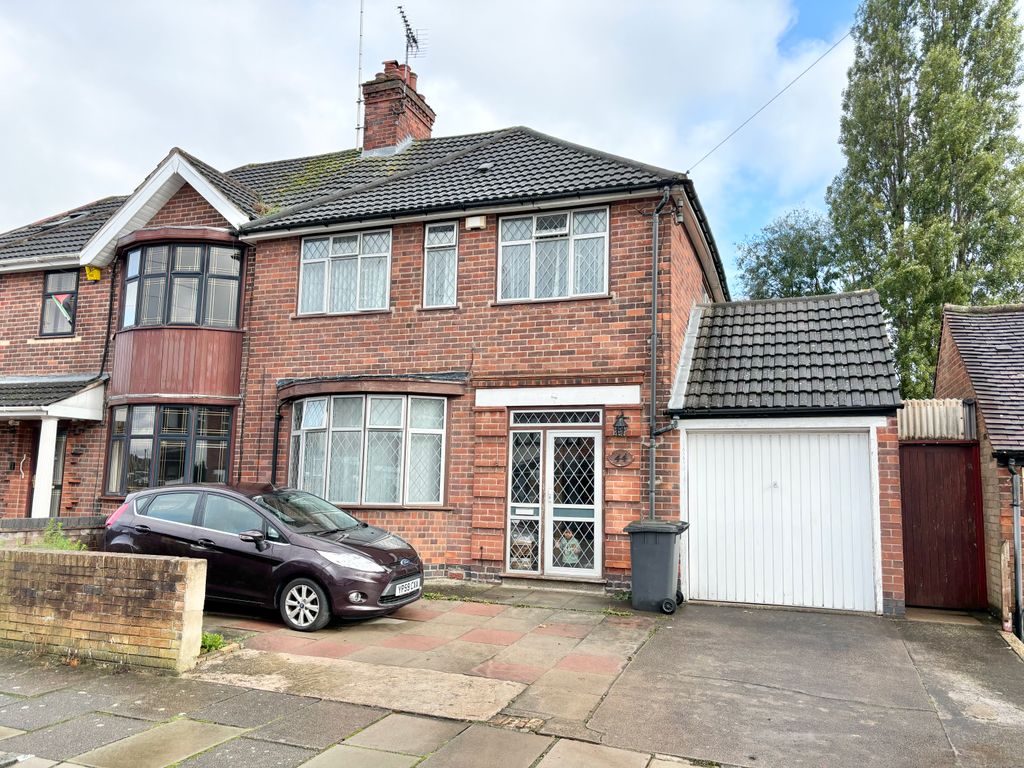 Property photo 1 of 12