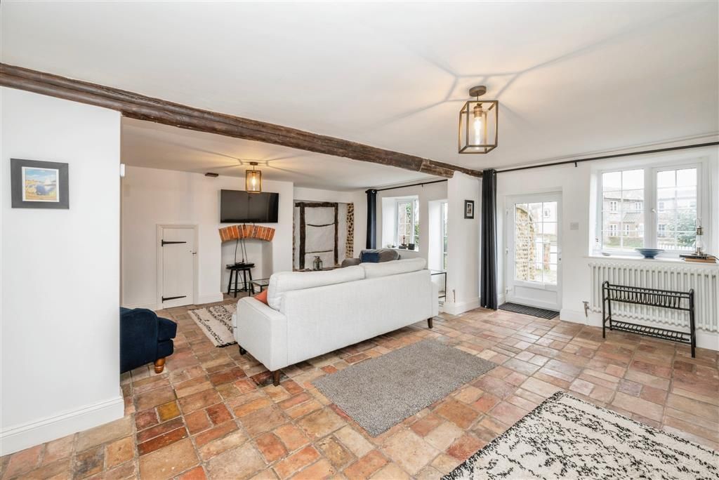 Property photo 2 of 5