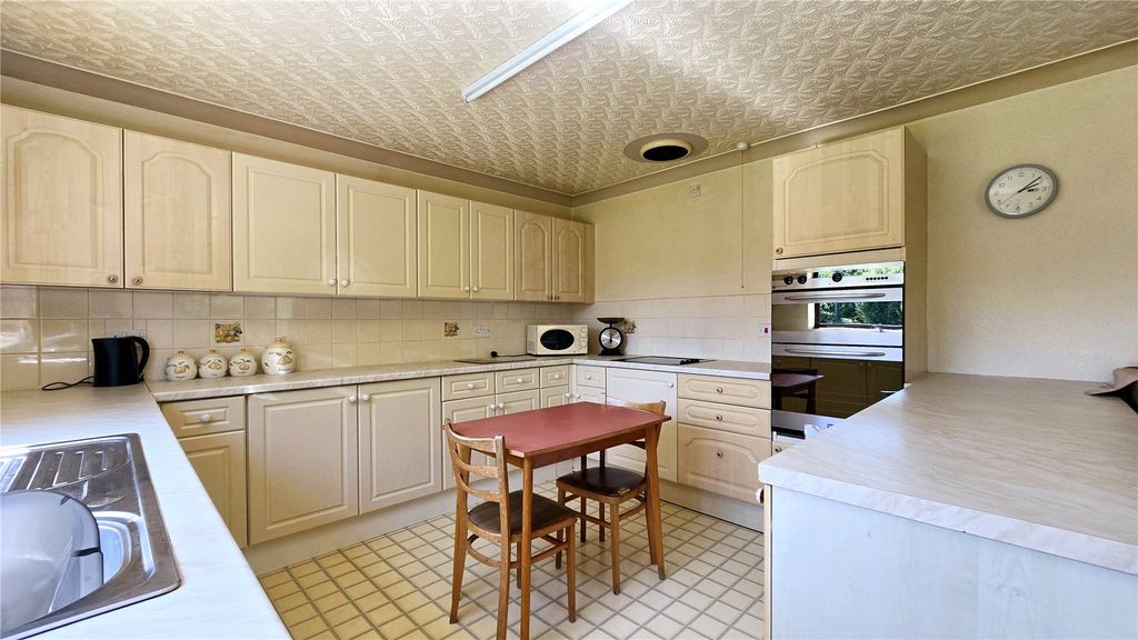 Property photo 2 of 21 Picture No. 30