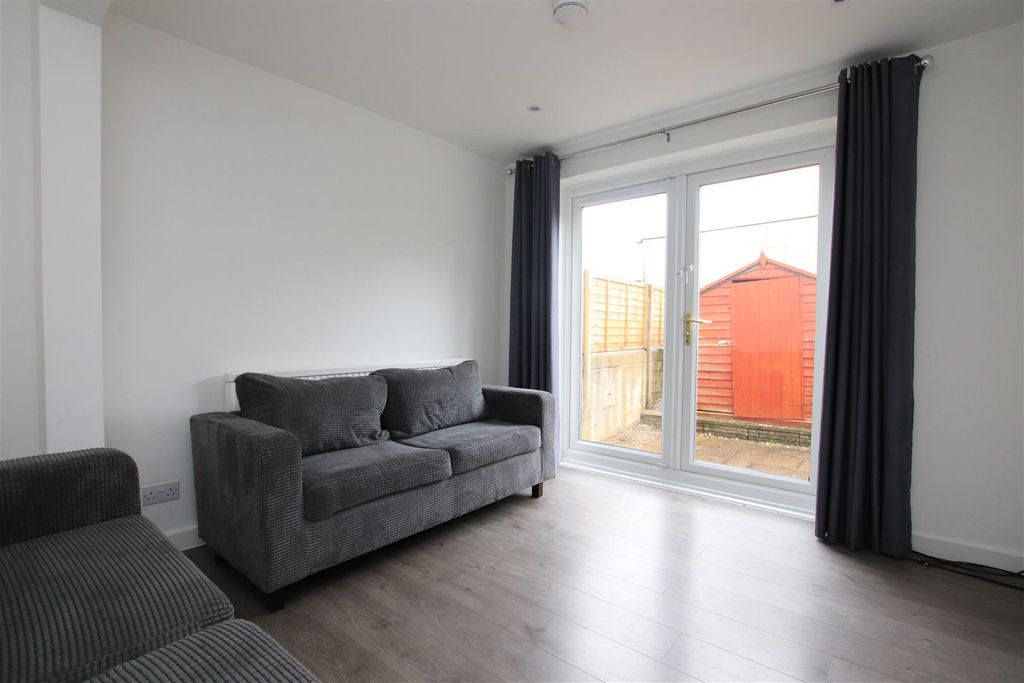 Property photo 3 of 22