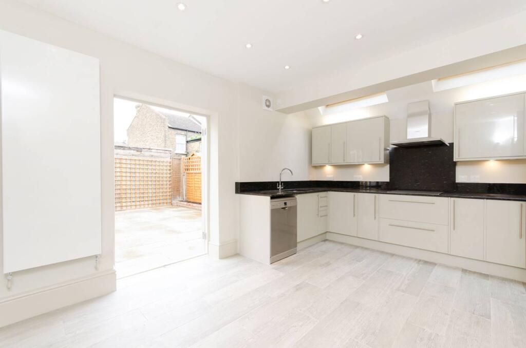 Property photo 3 of 17 3