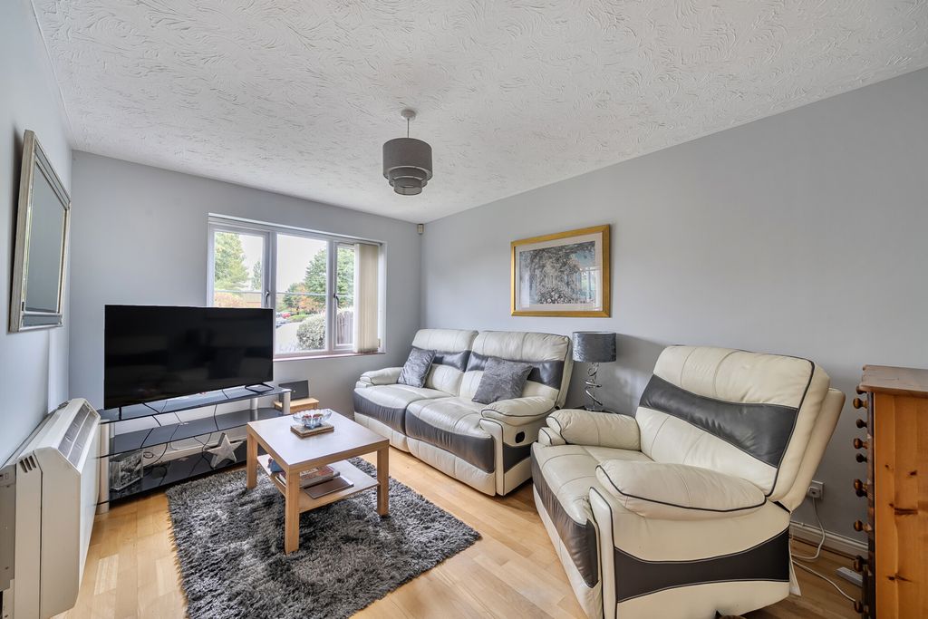 Property photo 1 of 9 1360277-5-68d6Abc...