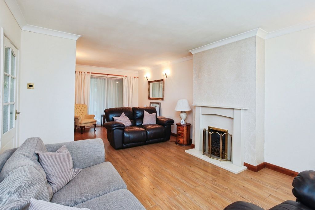 Property photo 3 of 20 Pbox-Img.Jpg