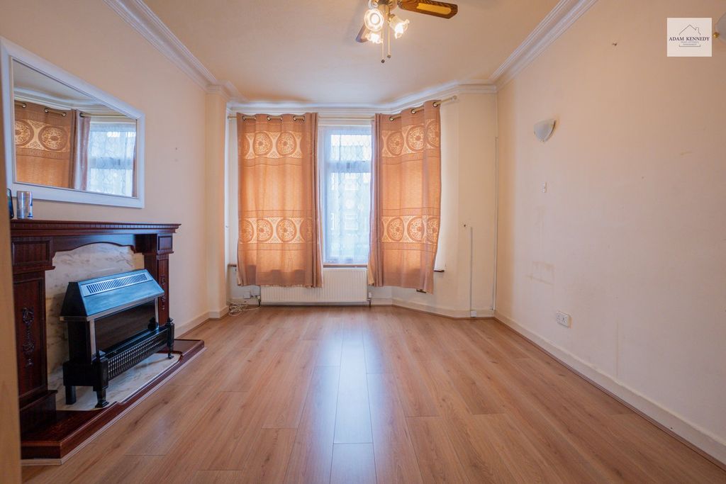 Property photo 2 of 30