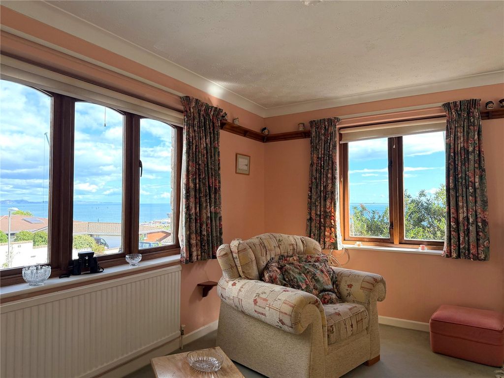 Property photo 3 of 33 Picture No. 34