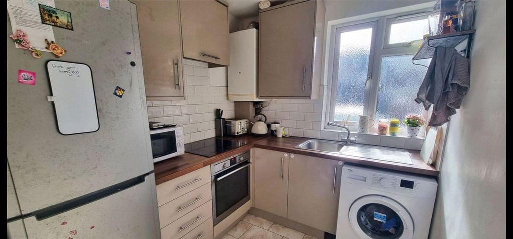 Property photo 3 of 8 568Cb750-F4Ec-4E29-B10F-67c2Fc07d032.Jpg