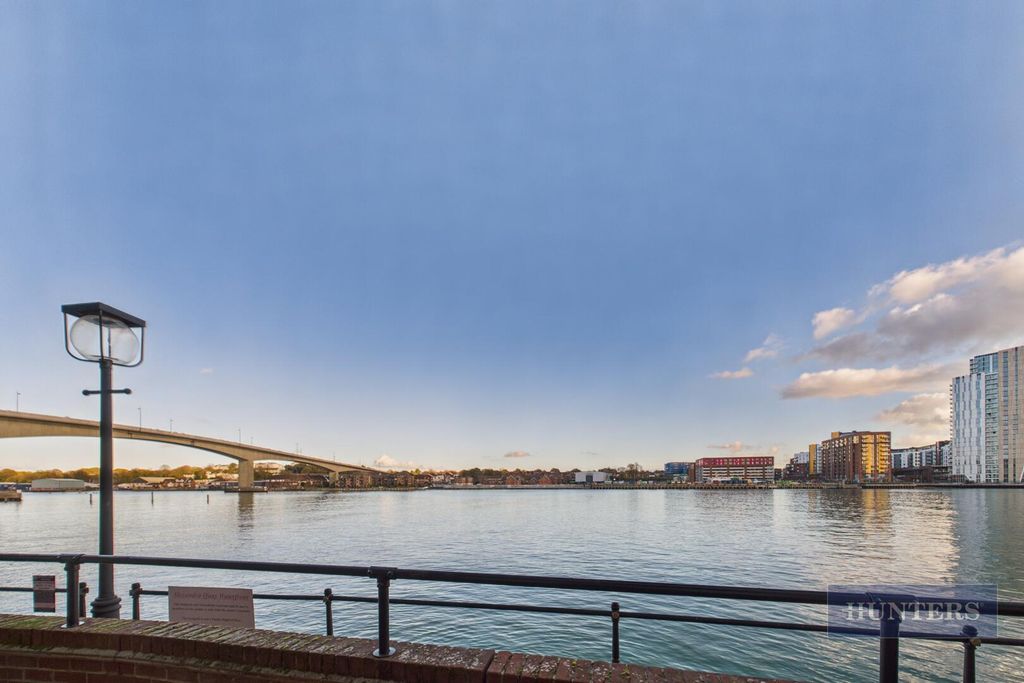 Property photo 2 of 16 Exterior