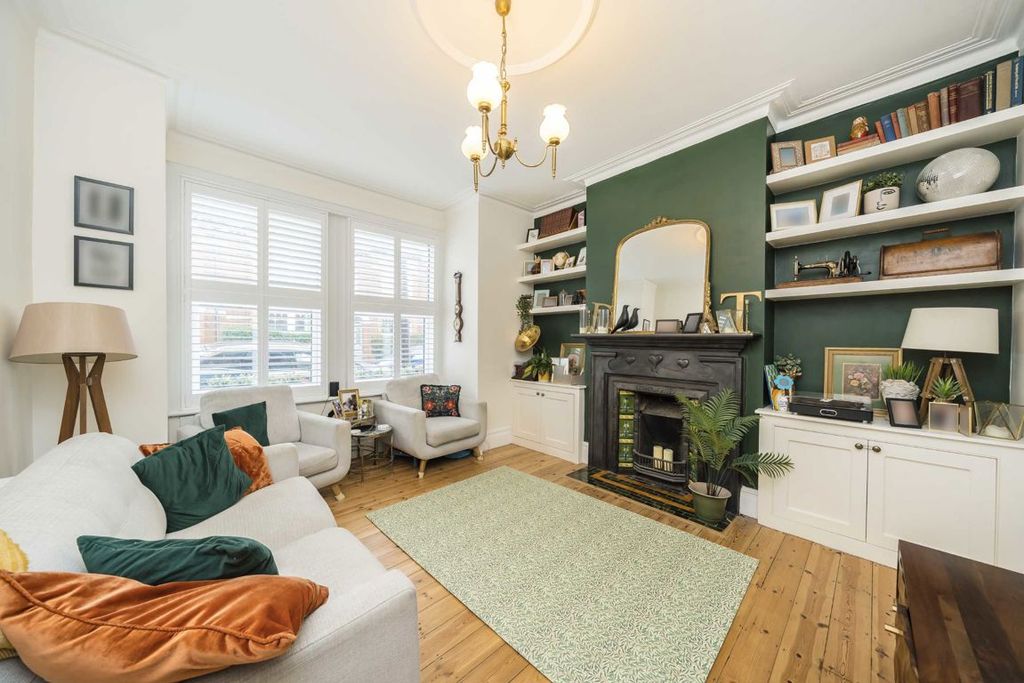 Property photo 2 of 9