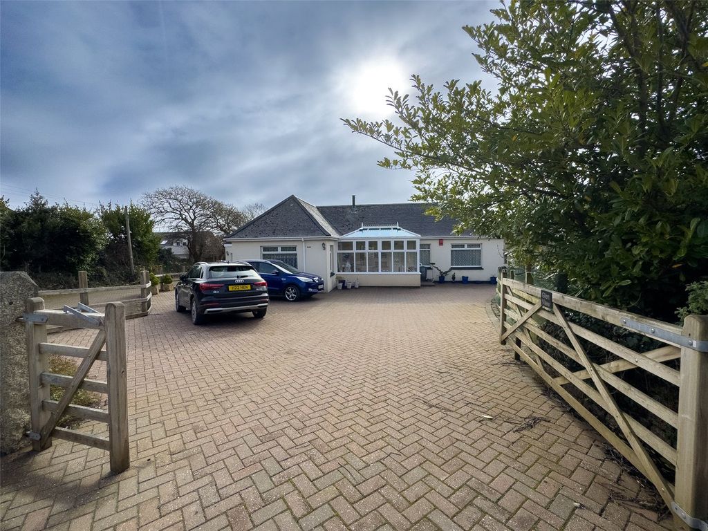 Property photo 3 of 23 Picture No. 25