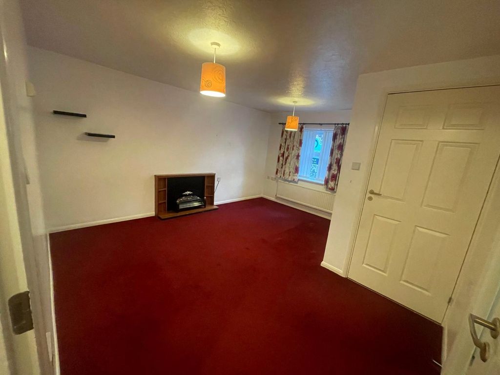 Property photo 2 of 11 Picture No. 18