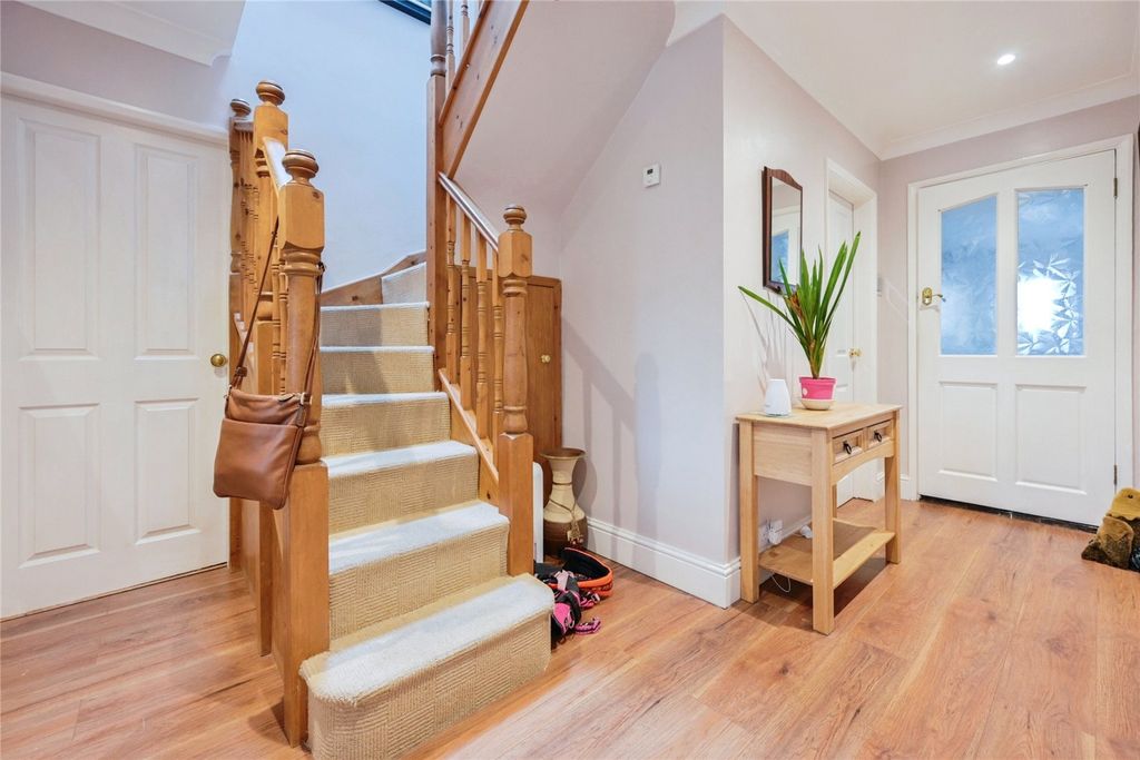 Property photo 2 of 17 Entrance Hallway