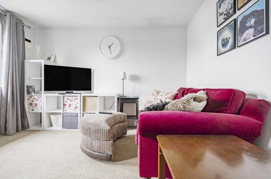 Property photo 3 of 11