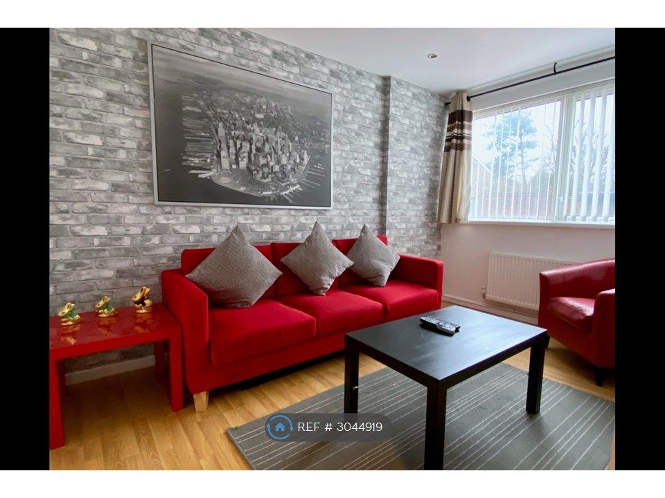 Property photo 3 of 5 Lounge