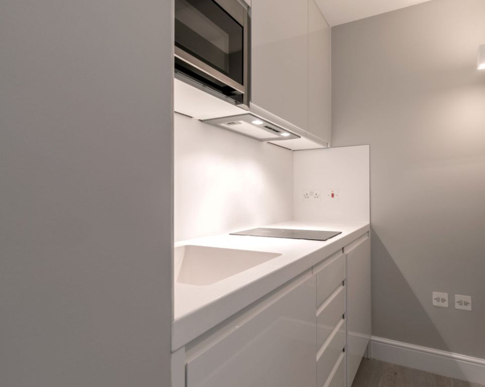 Property photo 1 of 8 Kitchen