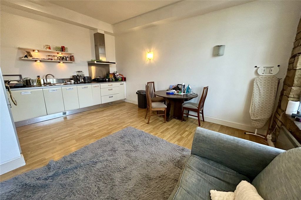 Property photo 3 of 11 Open Plan