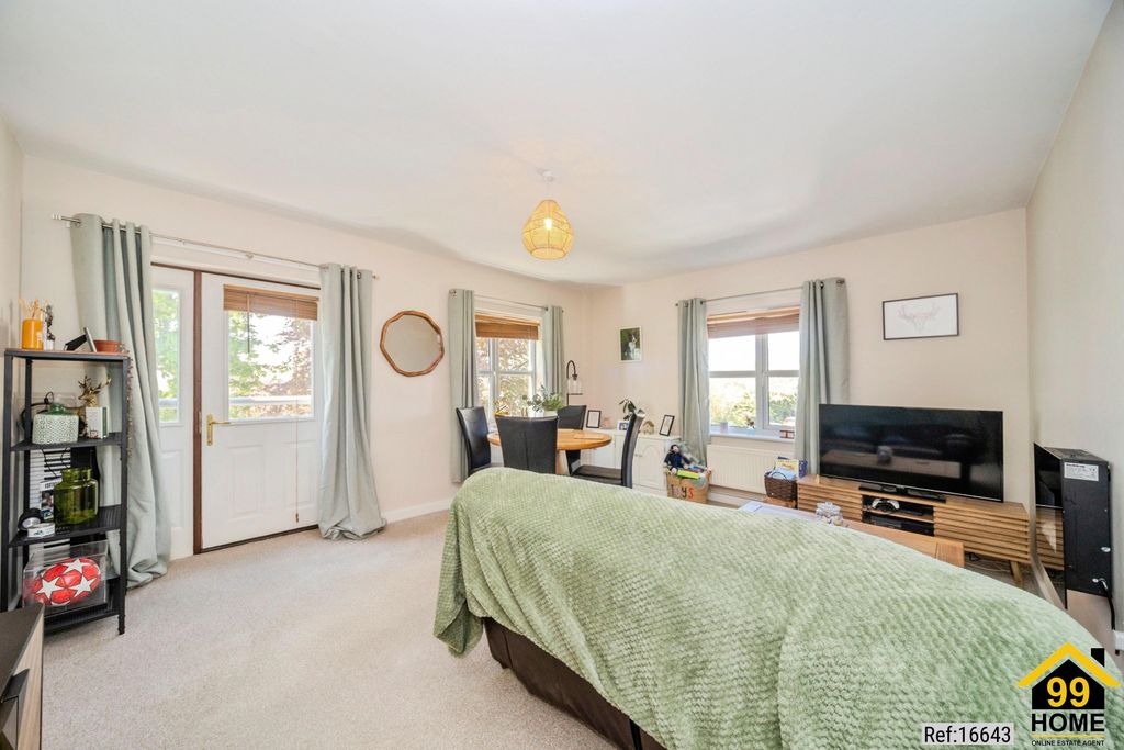 Additional image 5 of 2 bed flat for saleCharterhouse Close, Brackley NN13