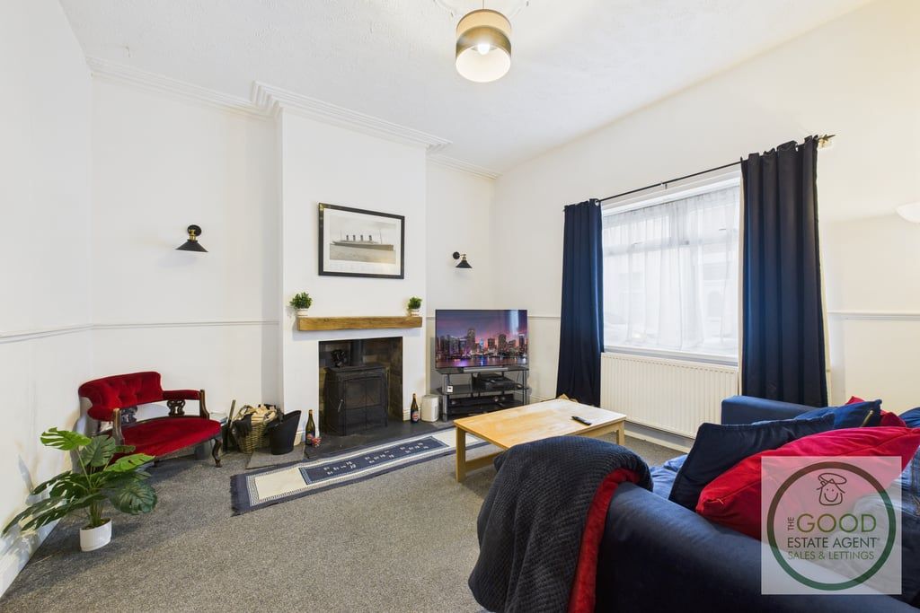 Property photo 2 of 17