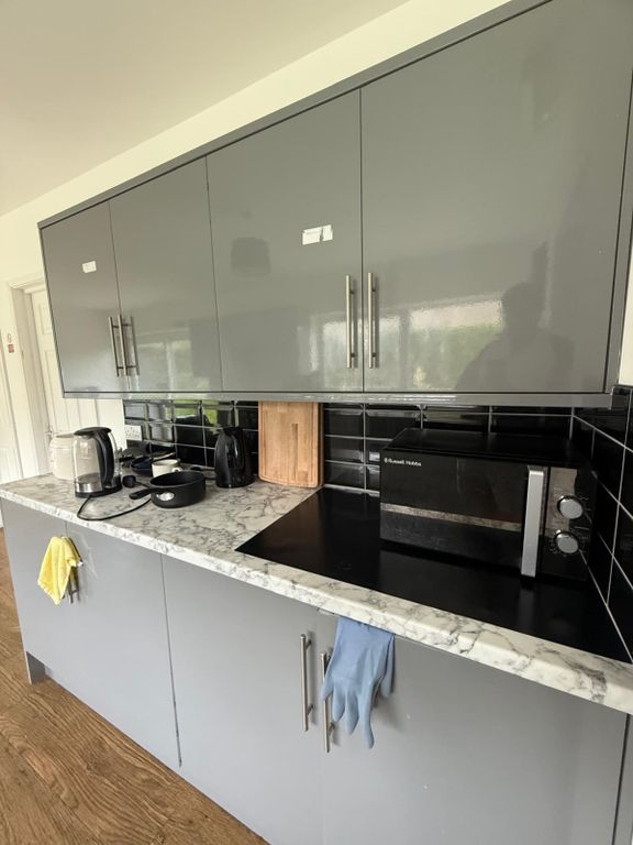 Property photo 3 of 15 Kitchen 3
