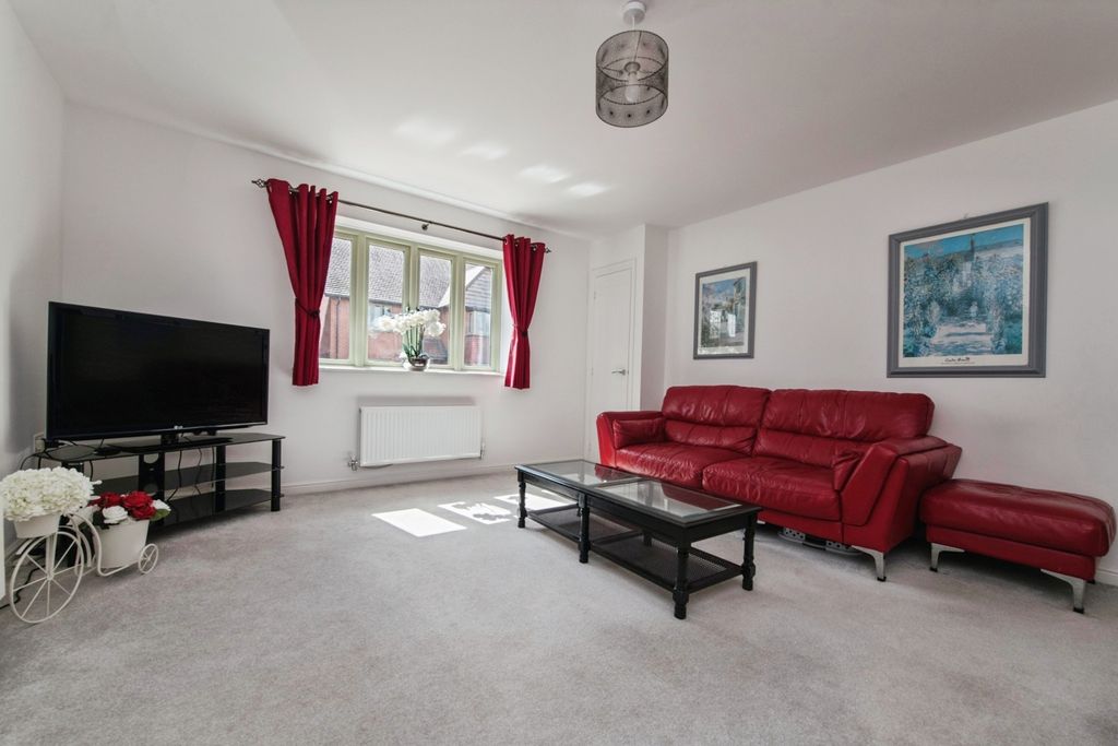 Property photo 3 of 19 Pbox-Img.Jpg