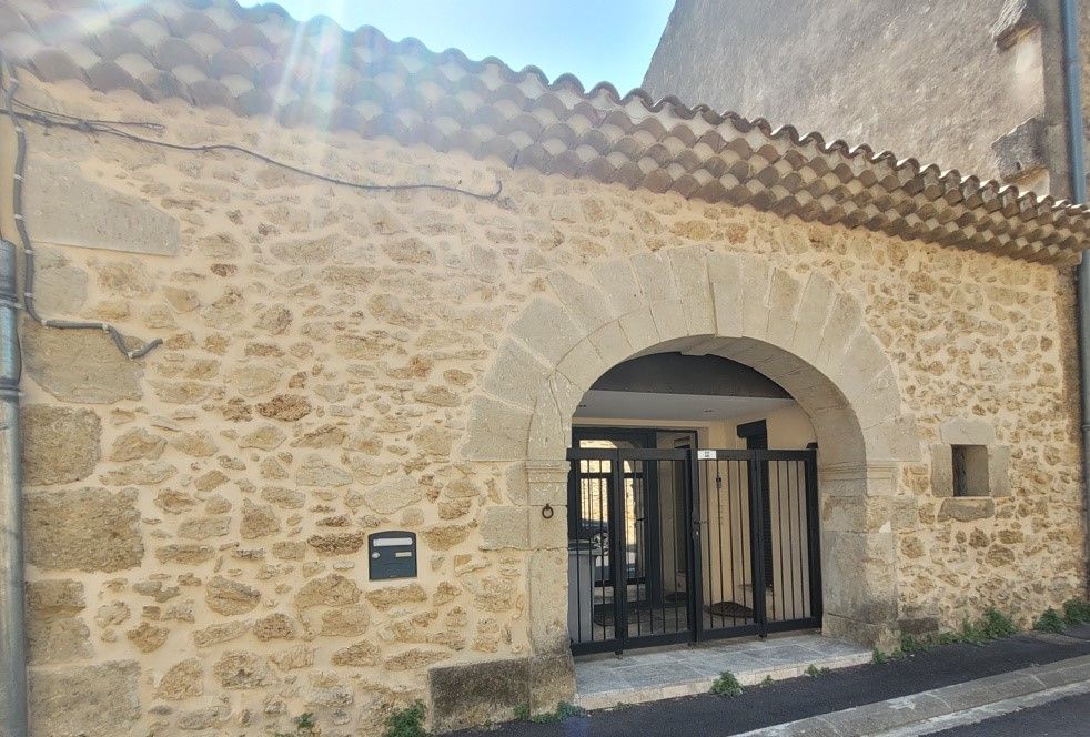 Property photo 2 of 21