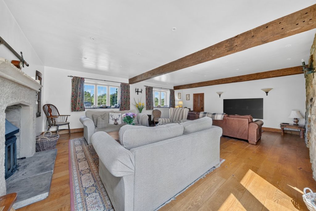7 bed barn conversion for salePriesthorpe Lane, Farsley, Pudsey, West Yorkshire LS28 photo 5